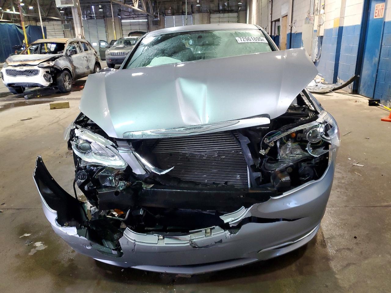 2013 CHRYSLER 200