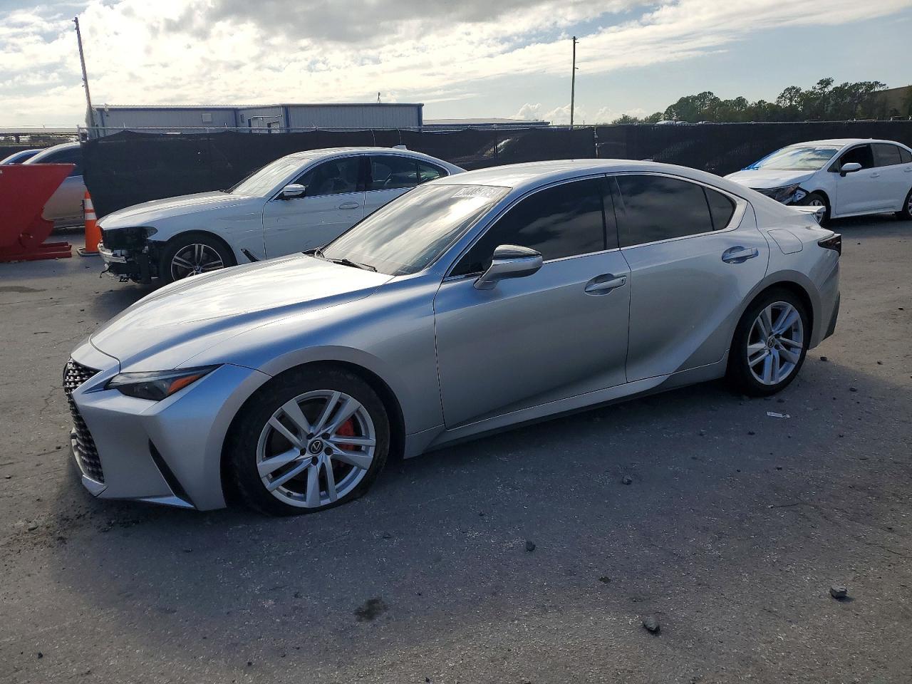 2021 LEXUS IS 300