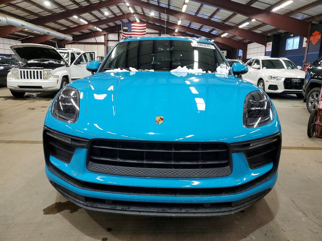 2022 PORSCHE Macan