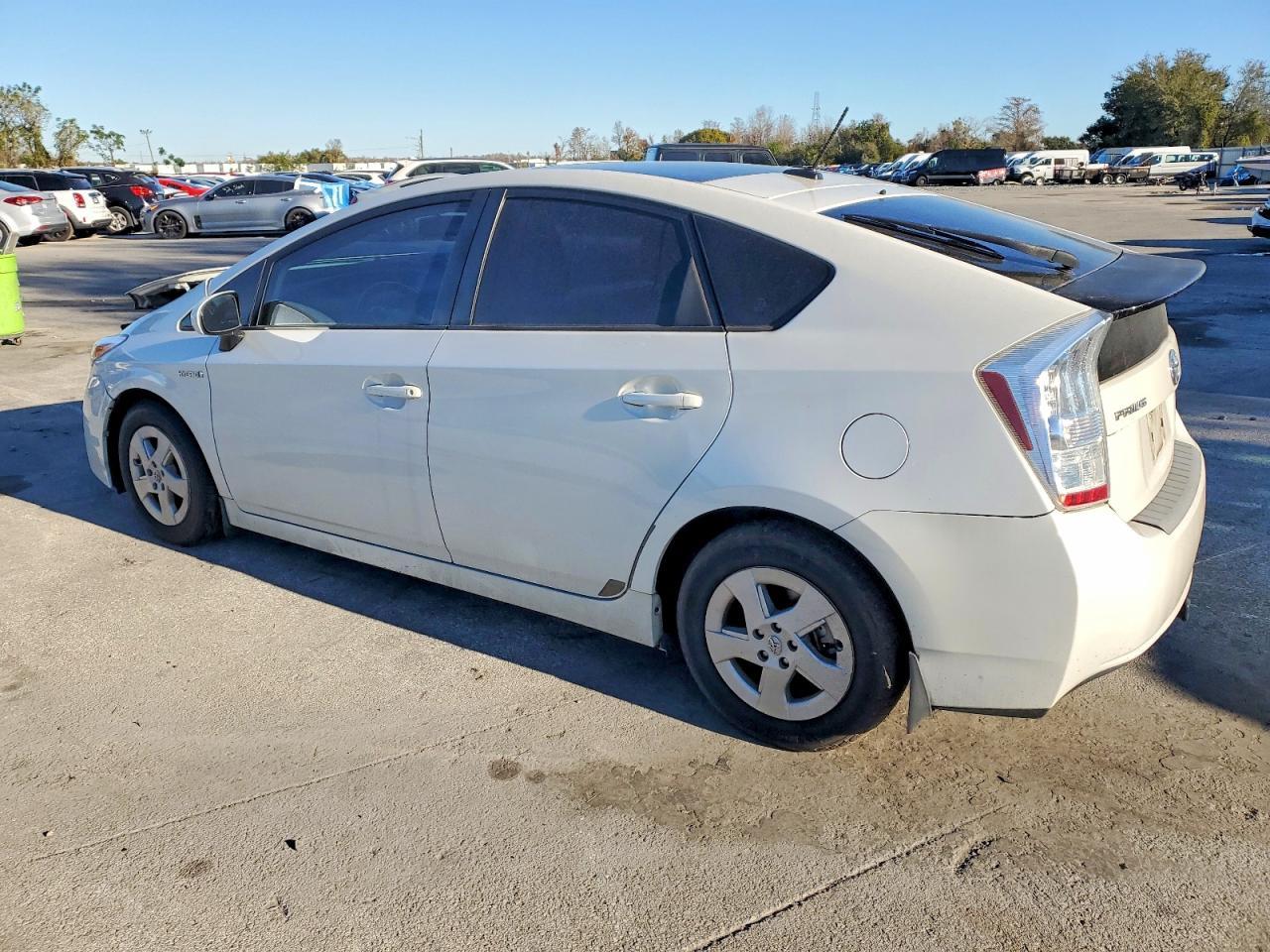 2011 TOYOTA PRIUS