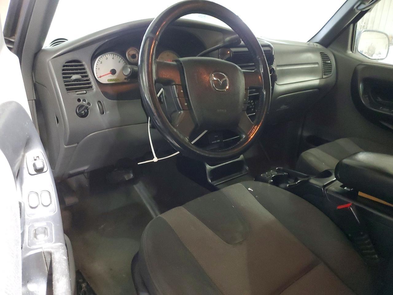 2004 MAZDA B4000