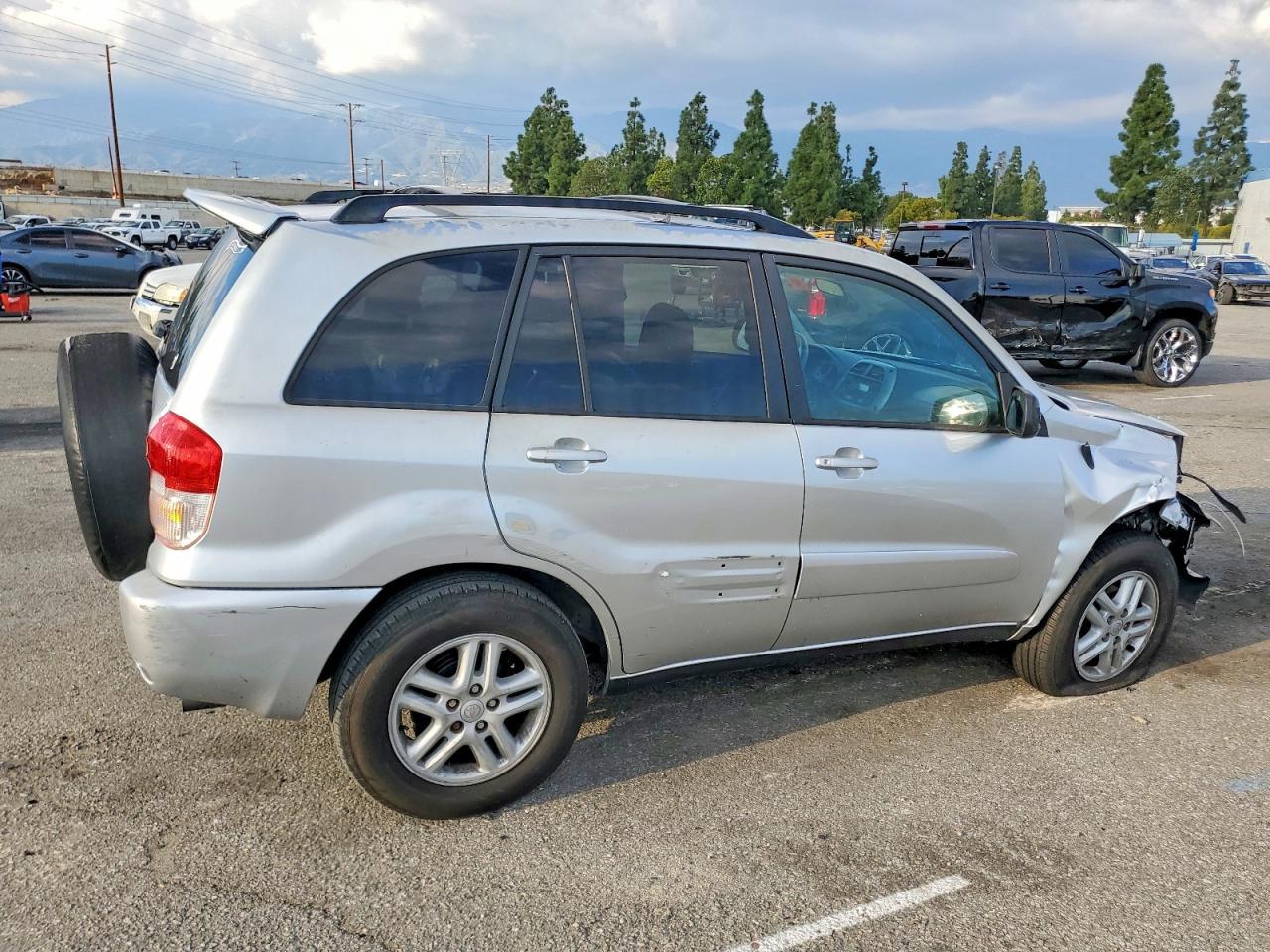2002 TOYOTA RAV4