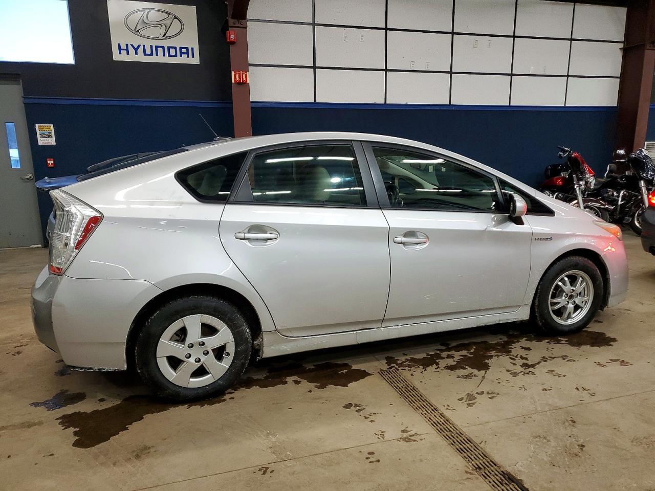 2010 TOYOTA PRIUS