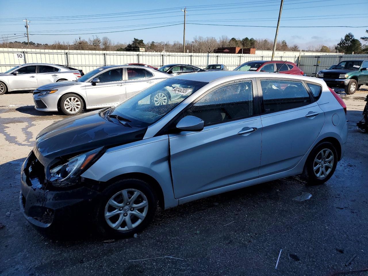 2012 HYUNDAI ACCENT