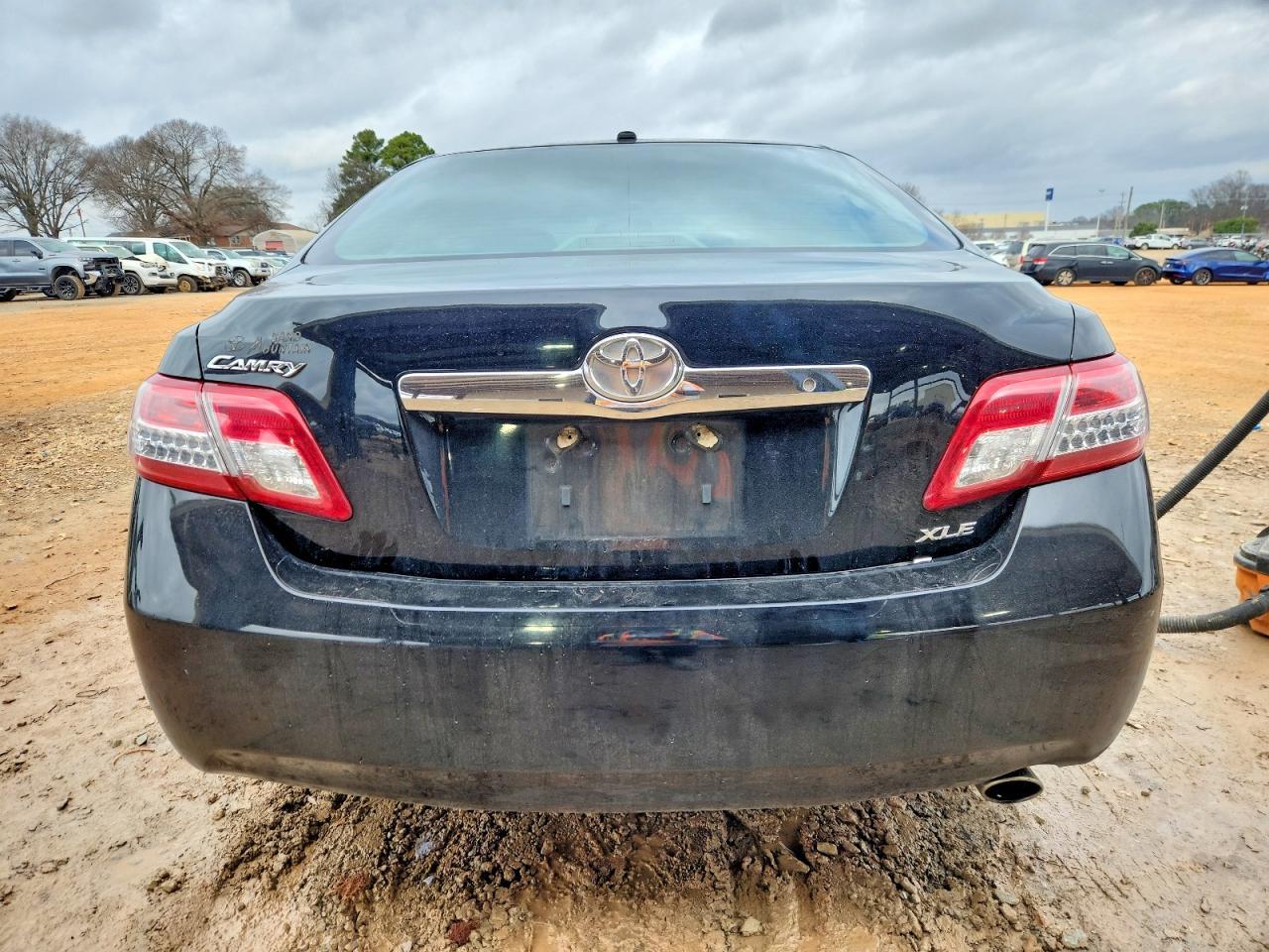 2011 TOYOTA CAMRY
