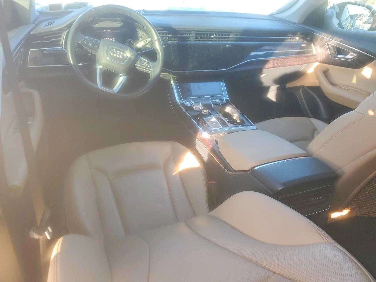 2020 AUDI Q8