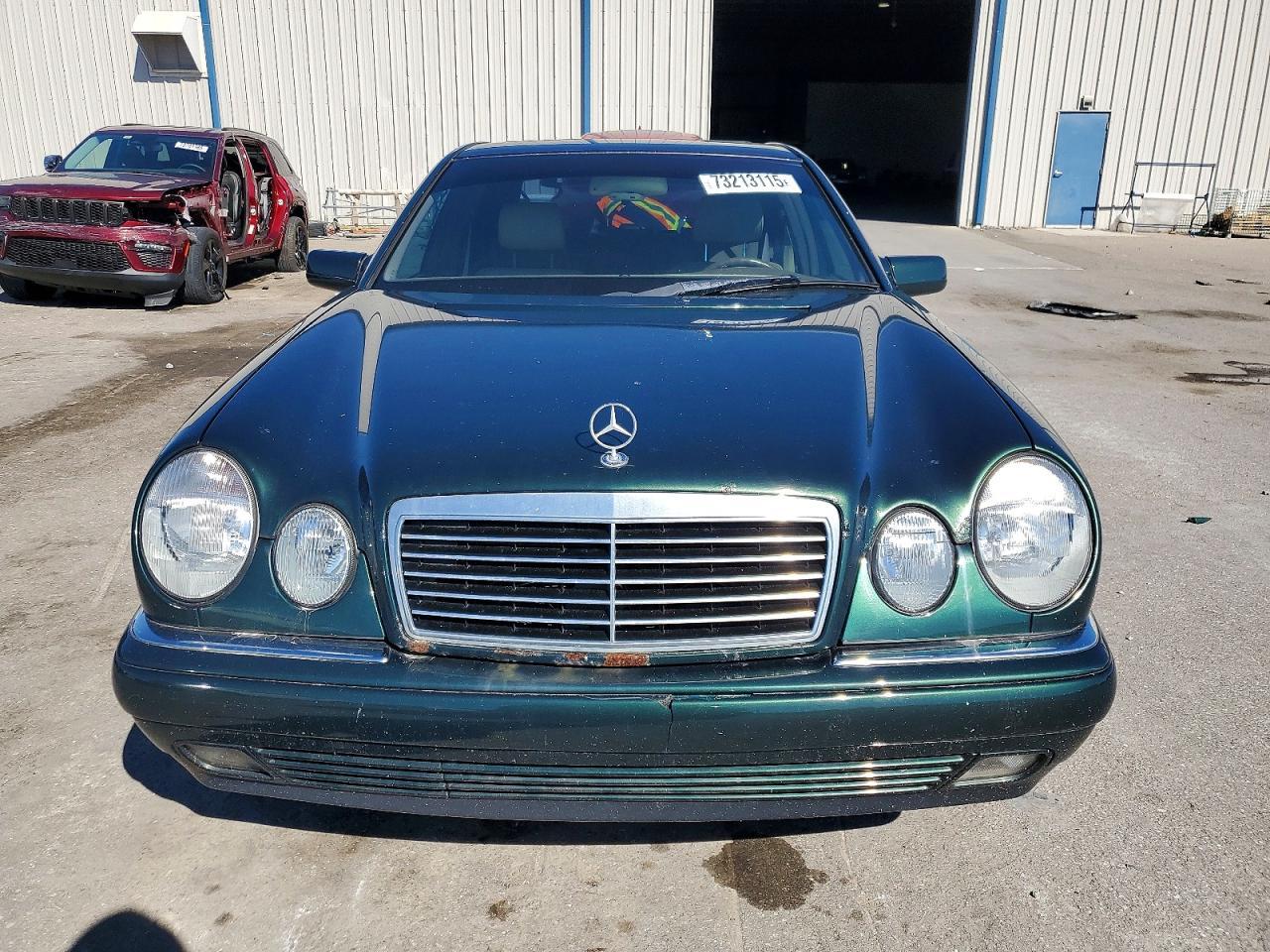 1997 MERCEDES-BENZ E-Class