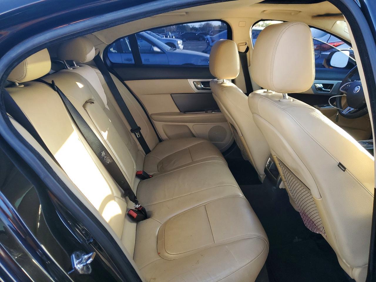 2012 JAGUAR XF