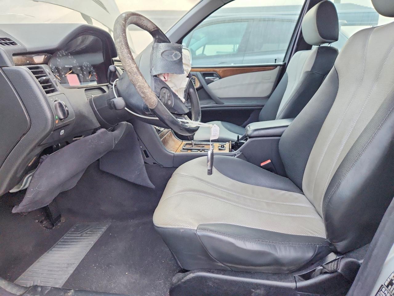 2000 MERCEDES-BENZ E-Class