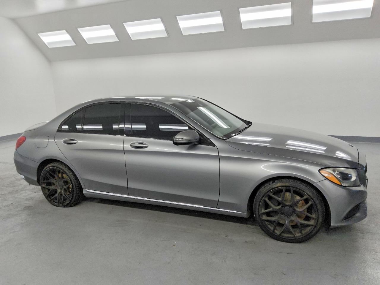 2016 MERCEDES-BENZ C-CLASS