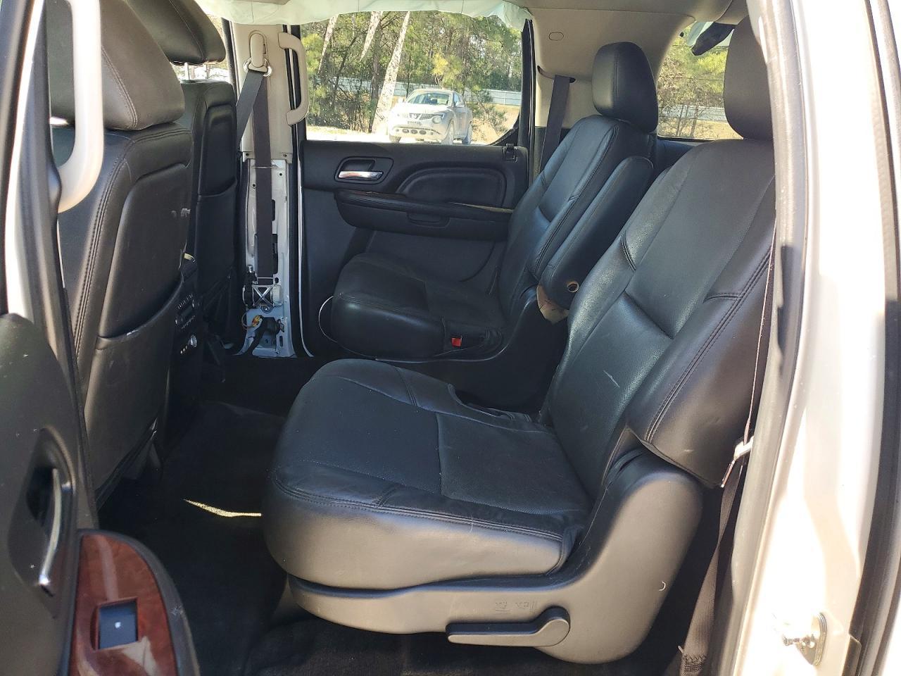 2013 CADILLAC Escalade ESV
