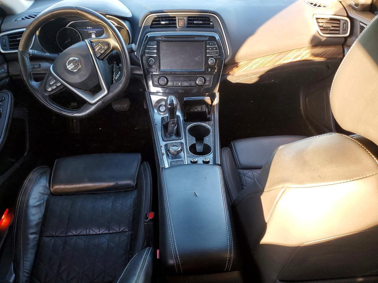 2017 NISSAN Maxima