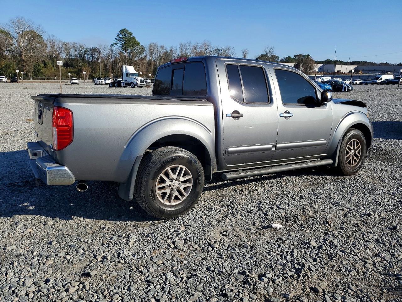 2016 NISSAN Frontier