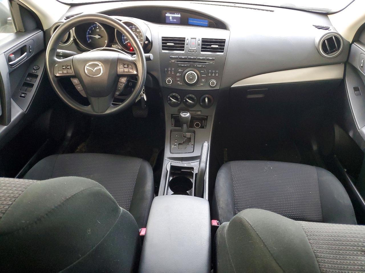 2013 MAZDA 3