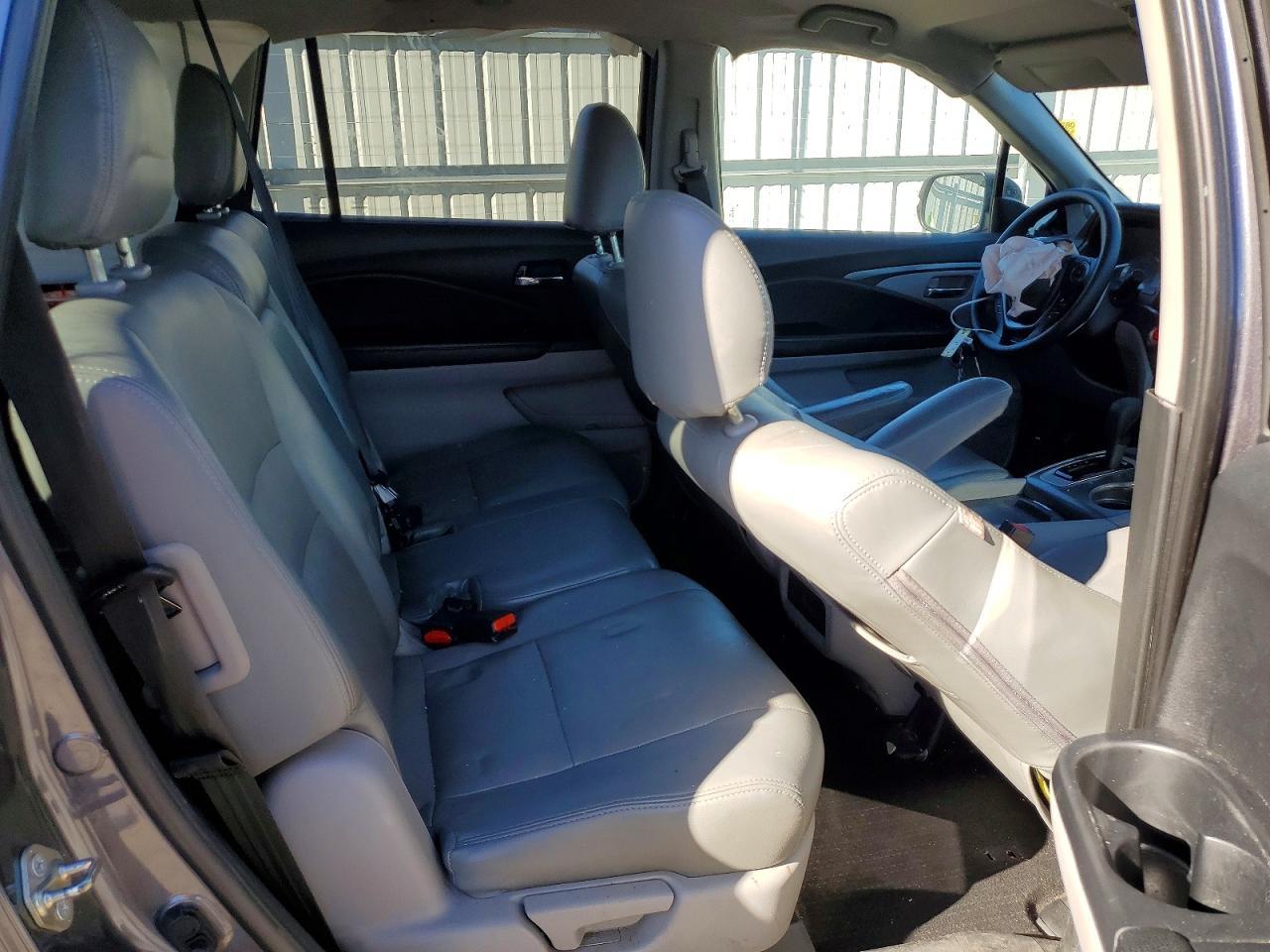 2016 HONDA PILOT