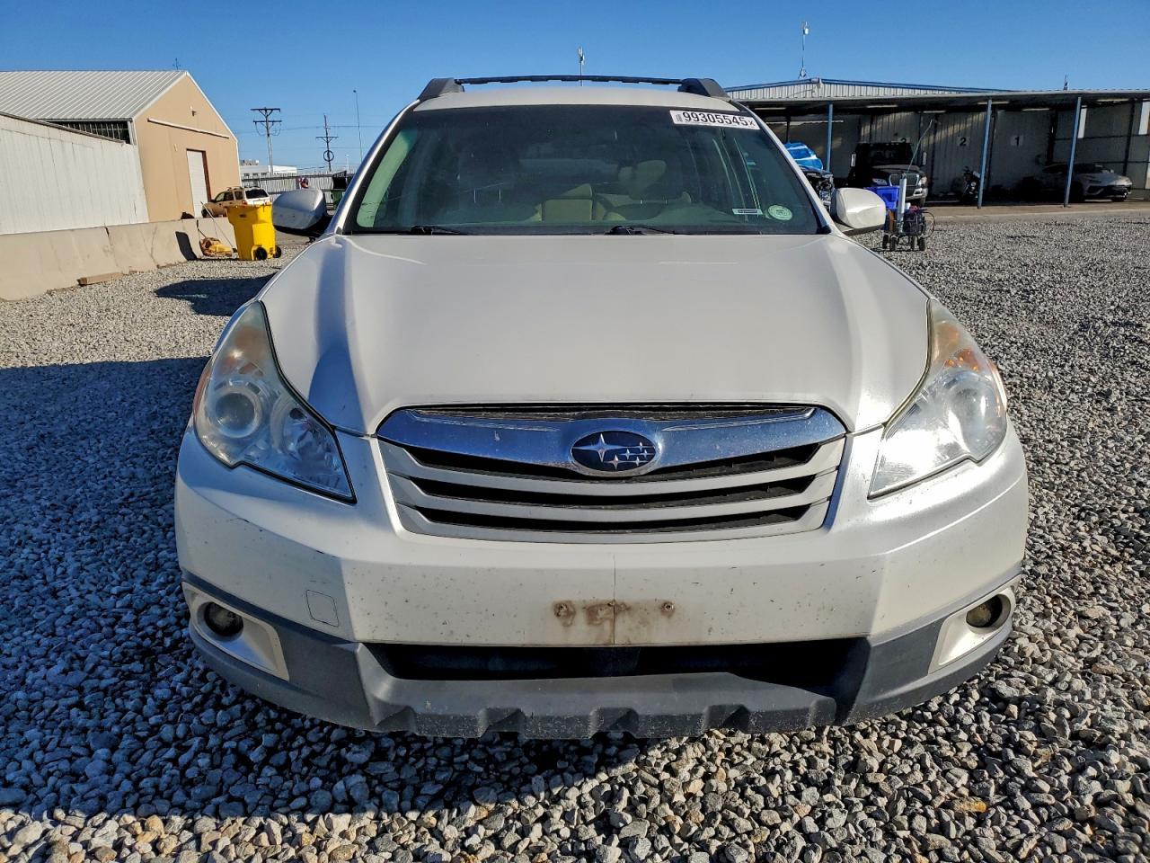 2010 SUBARU Outback
