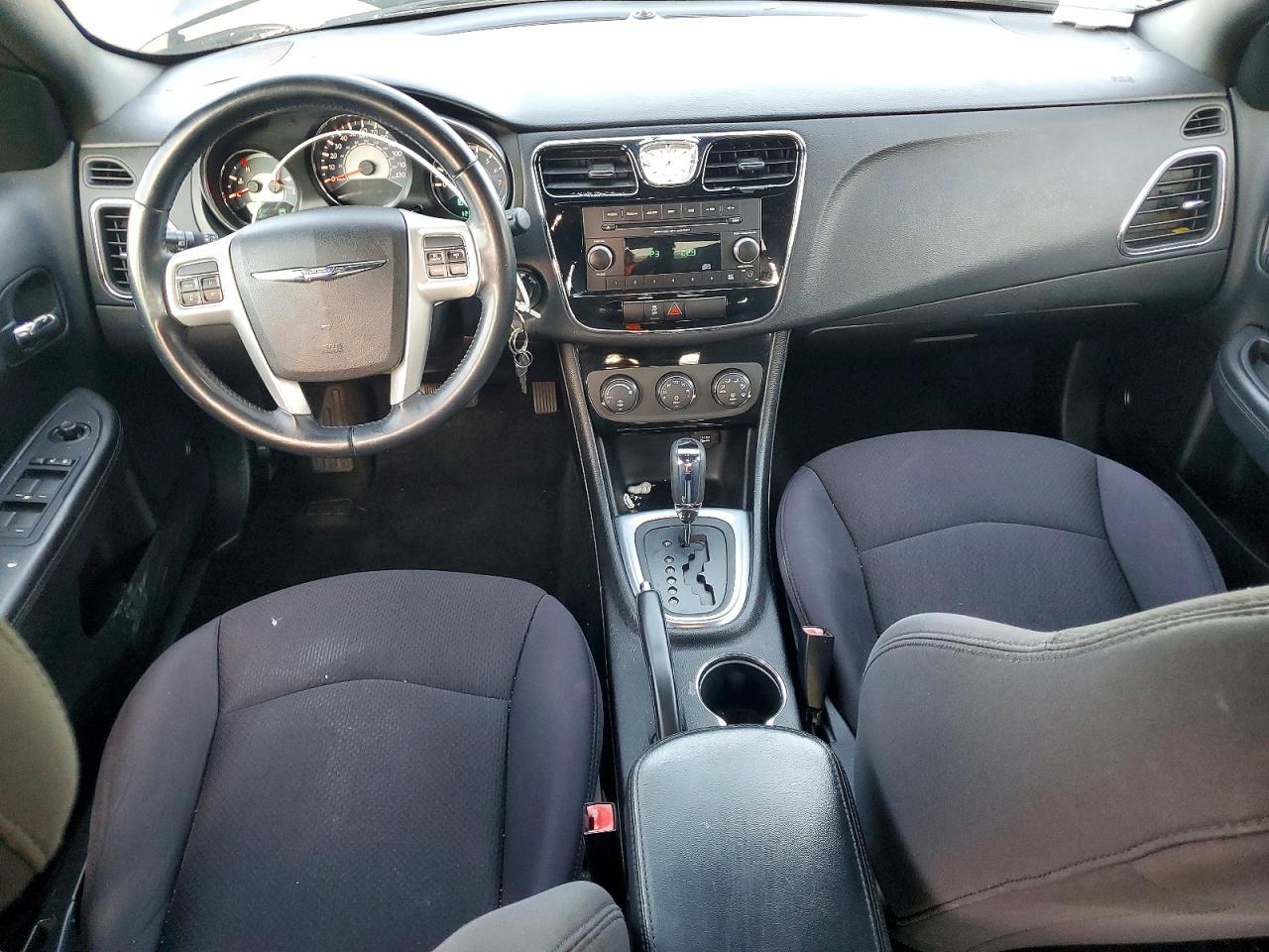 2013 CHRYSLER 200