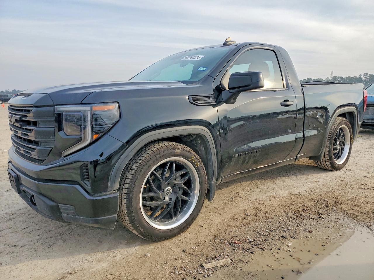 2024 GMC Sierra
