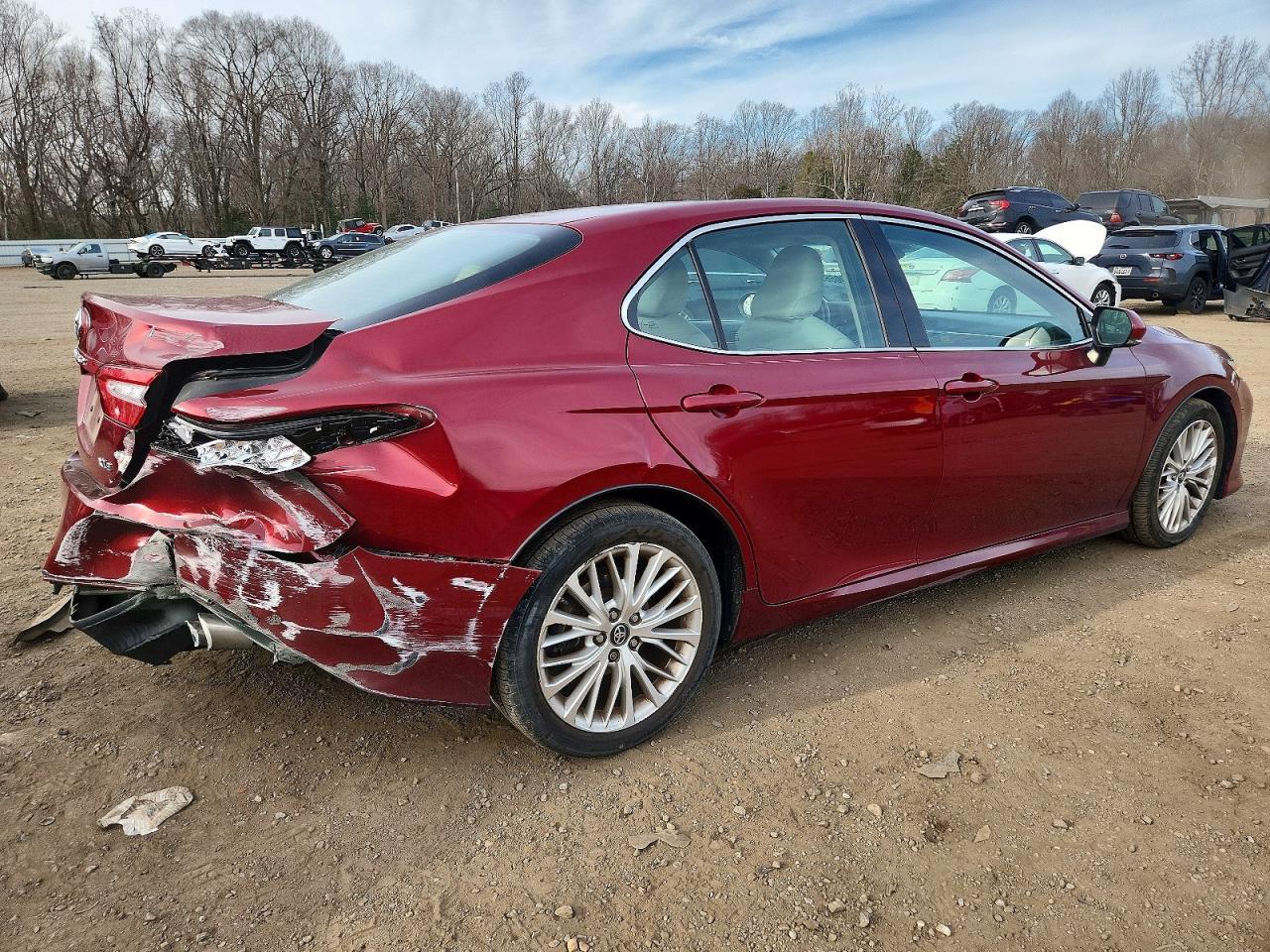 2018 TOYOTA CAMRY