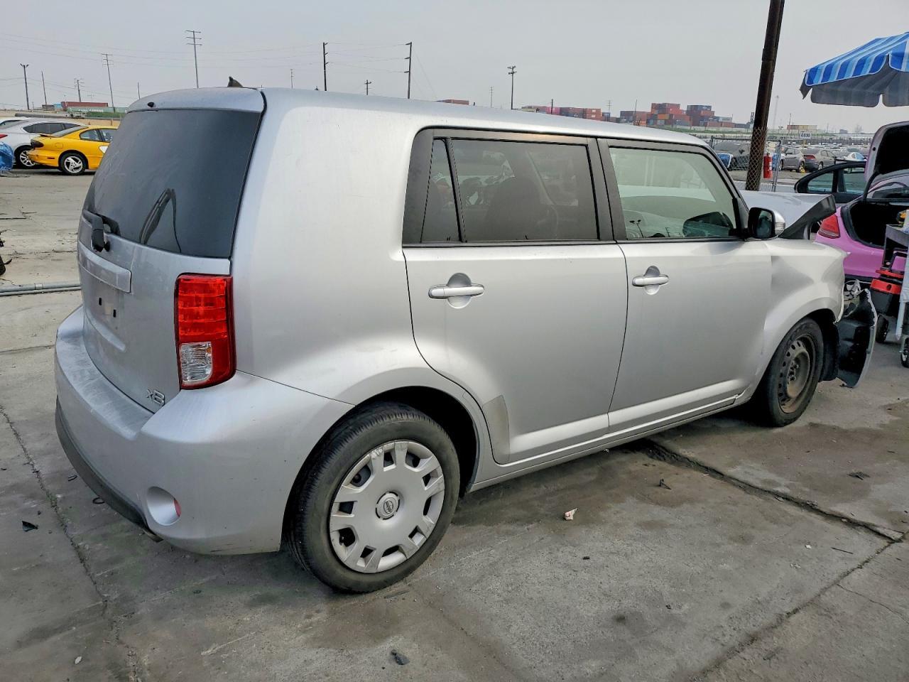 2014 TOYOTA SCION