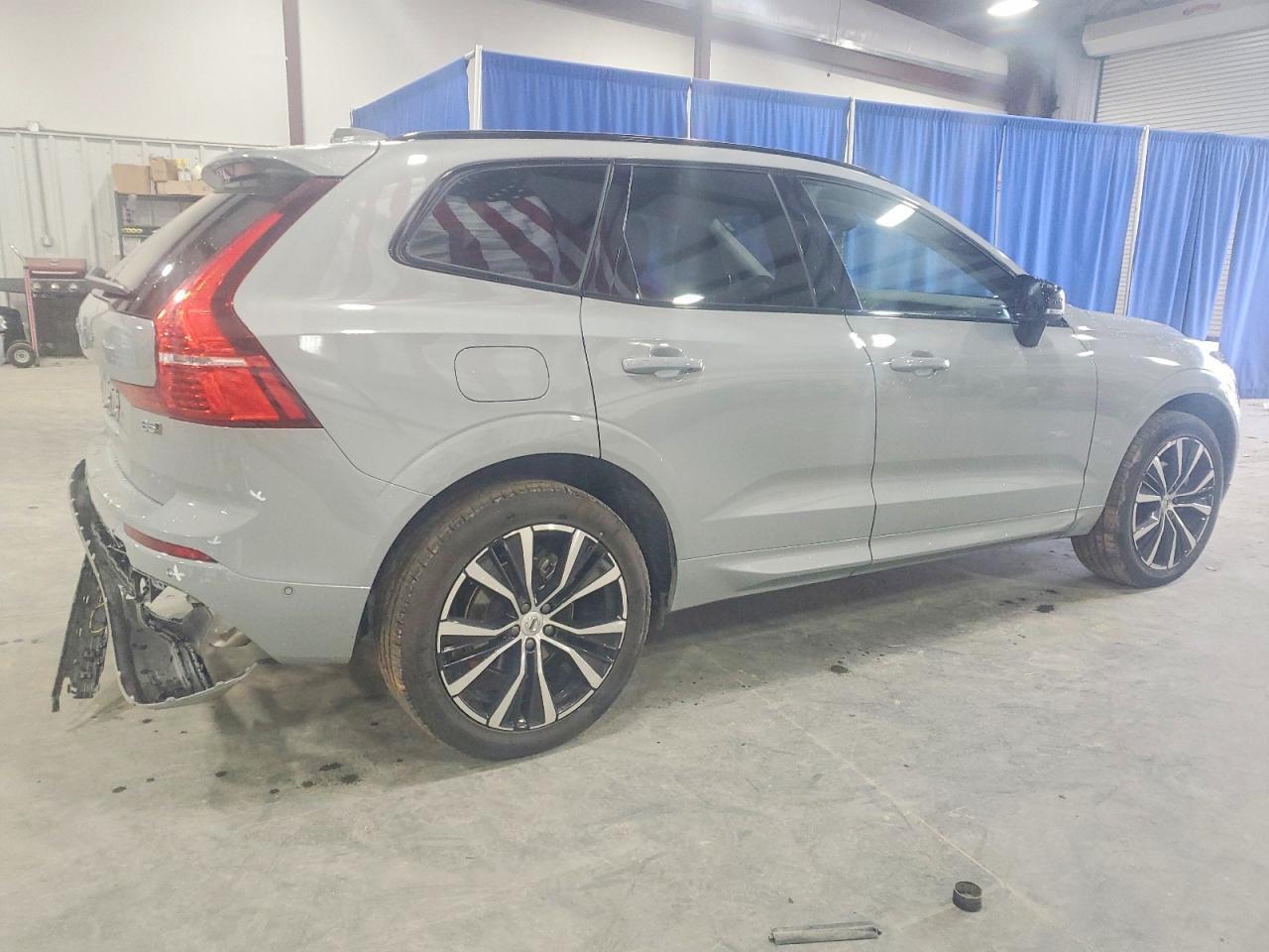 2025 VOLVO XC60