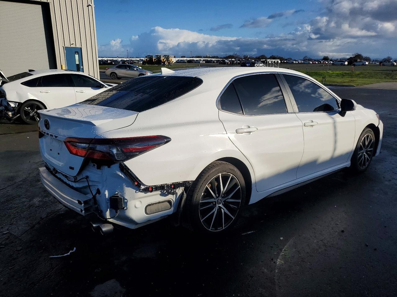 2023 TOYOTA CAMRY