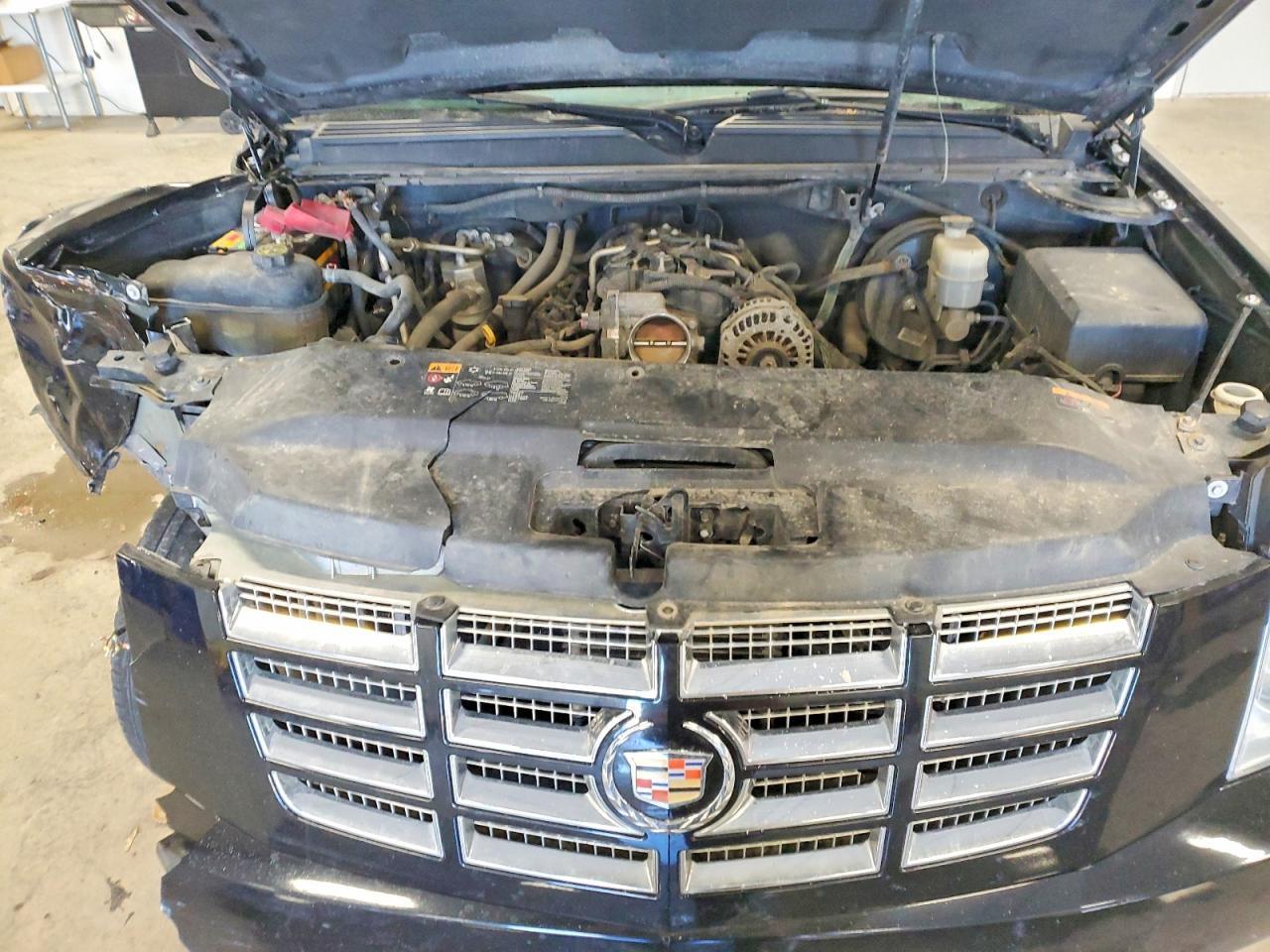 2013 CADILLAC Escalade EXT