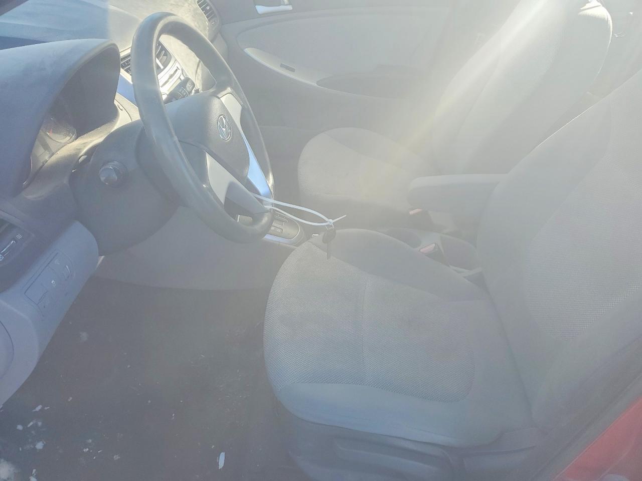 2012 HYUNDAI ACCENT