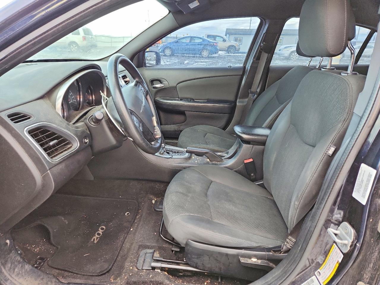 2011 CHRYSLER 200