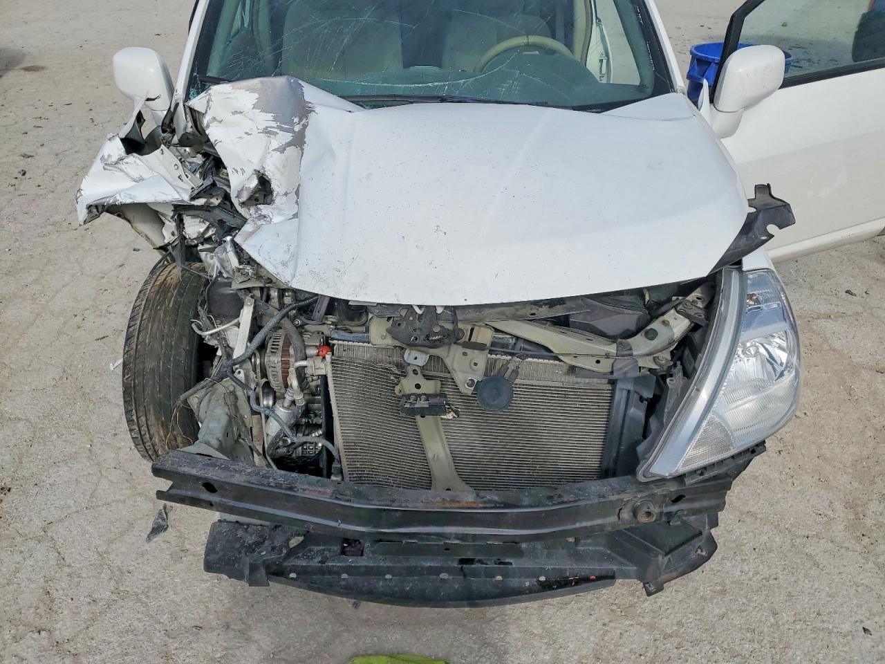 2012 NISSAN VERSA
