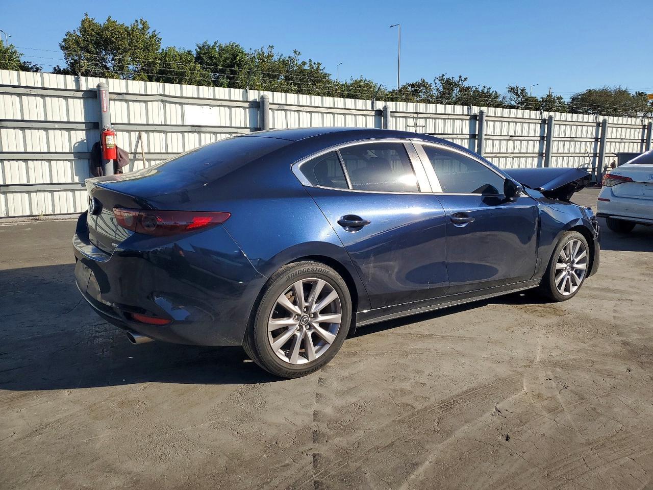 2021 MAZDA 3