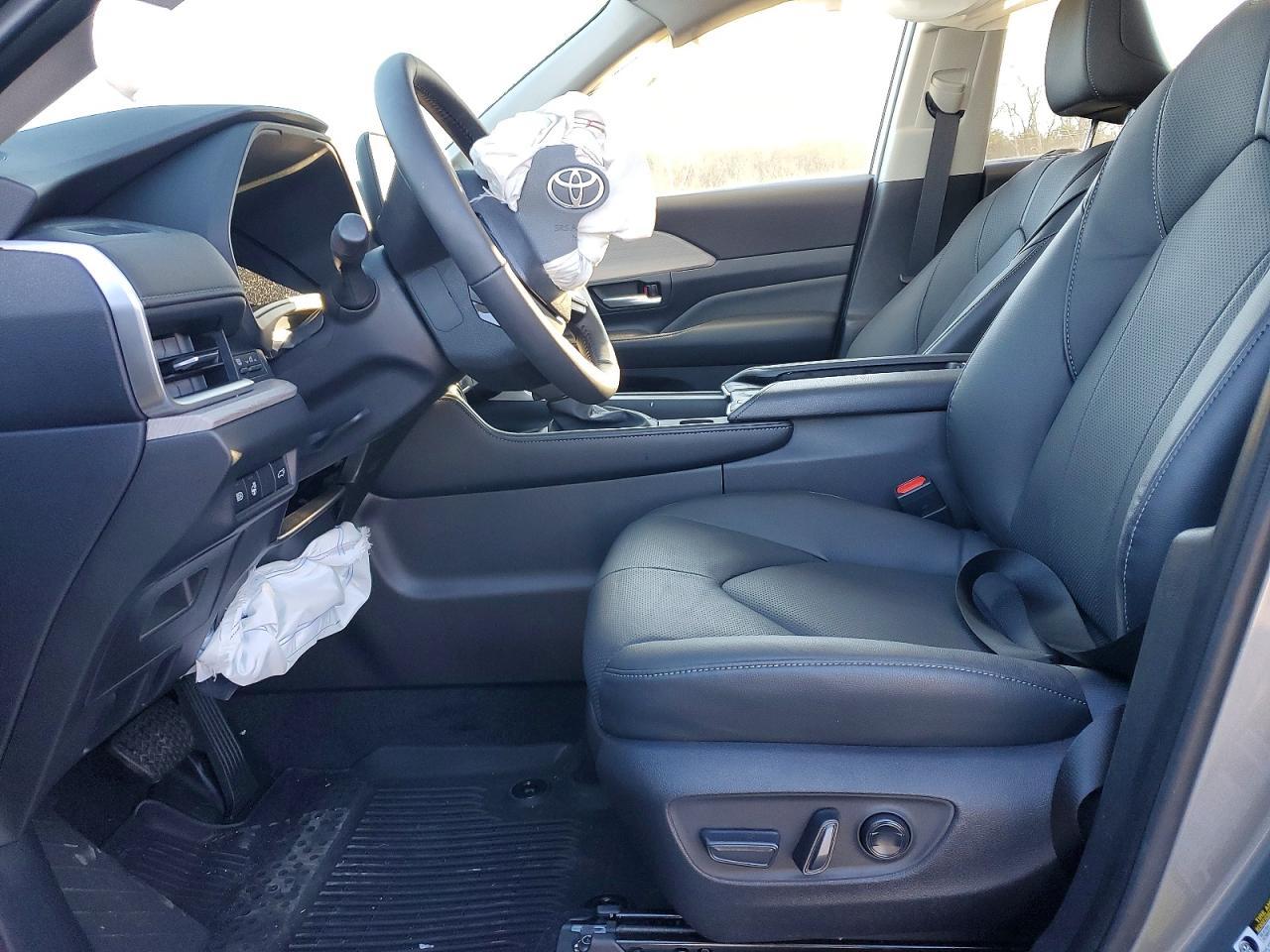 2026 TOYOTA HIGHLANDER