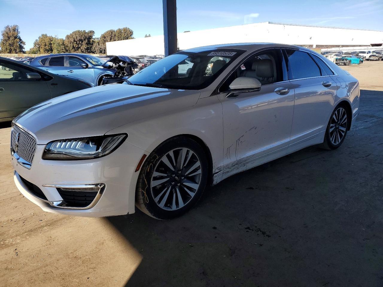 2017 LINCOLN MKZ