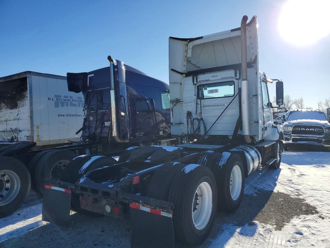 2014 VOLVO VNL
