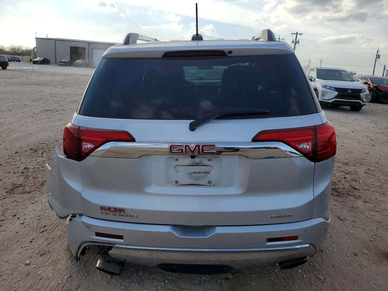 2018 GMC ACADIA