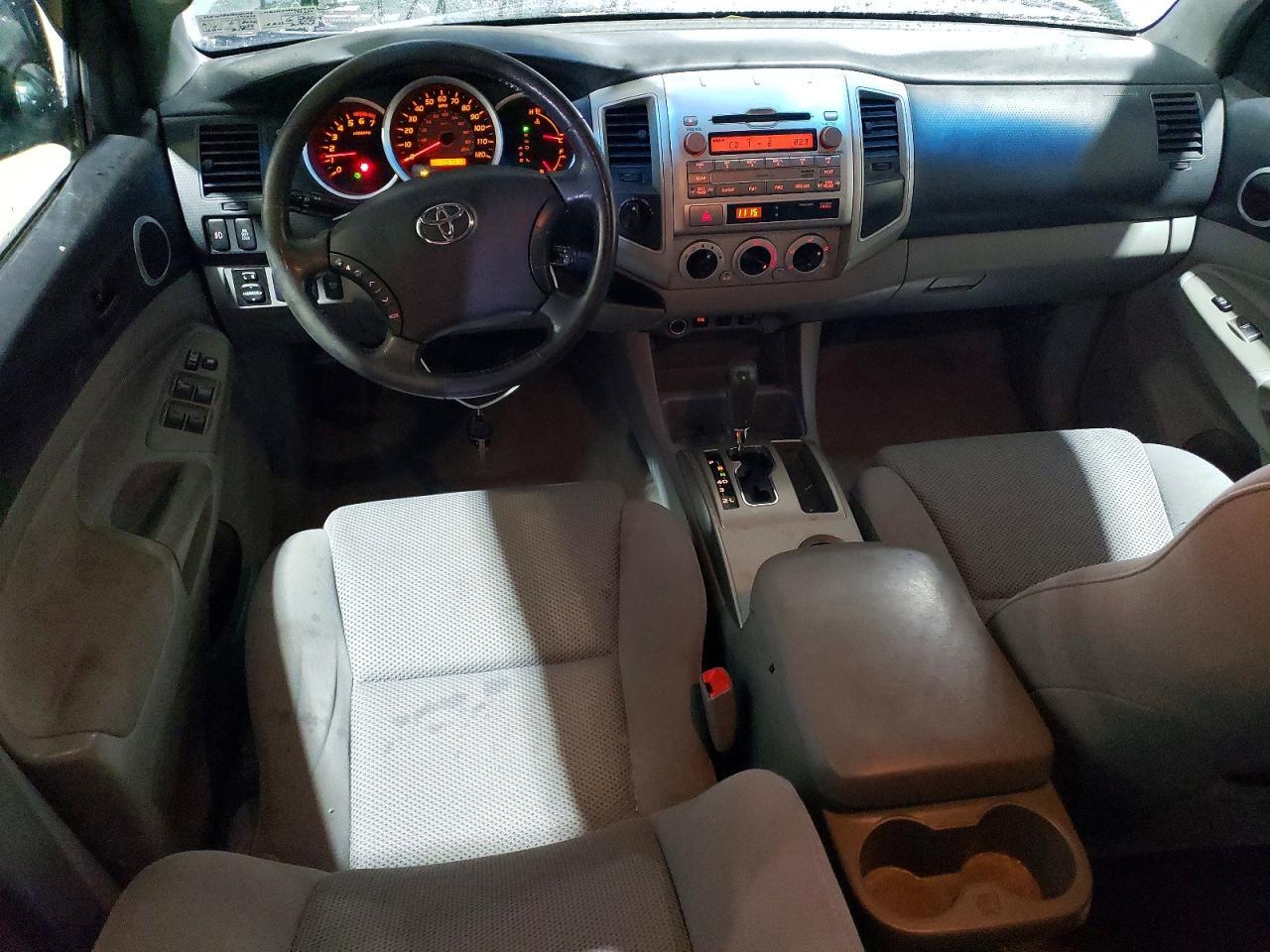 2011 TOYOTA TACOMA