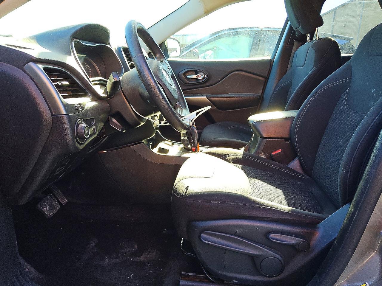 2019 JEEP CHEROKEE
