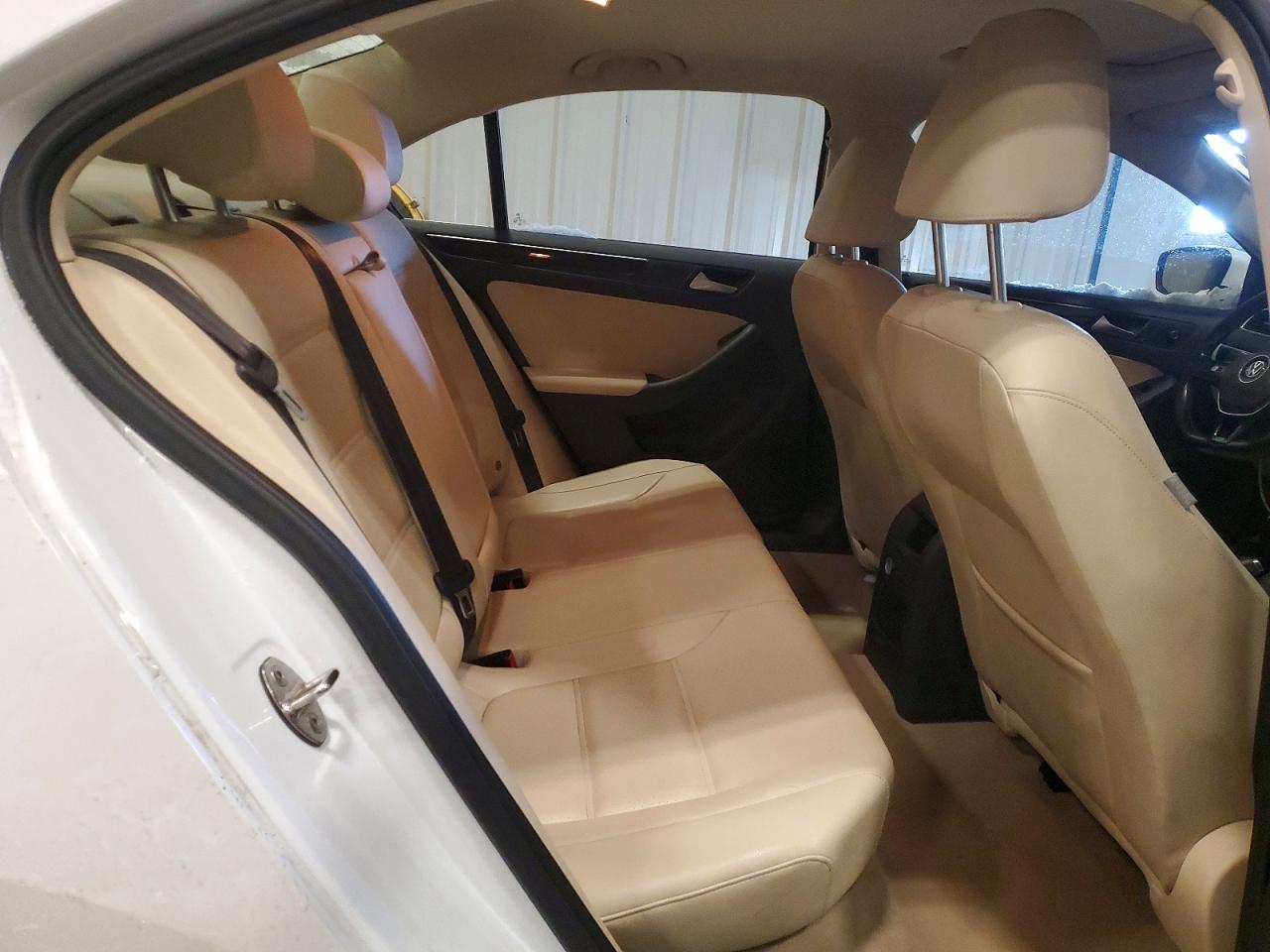2016 VOLKSWAGEN JETTA