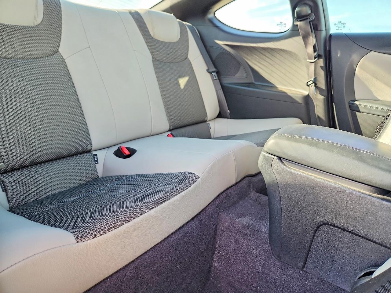 2013 HYUNDAI GENESIS