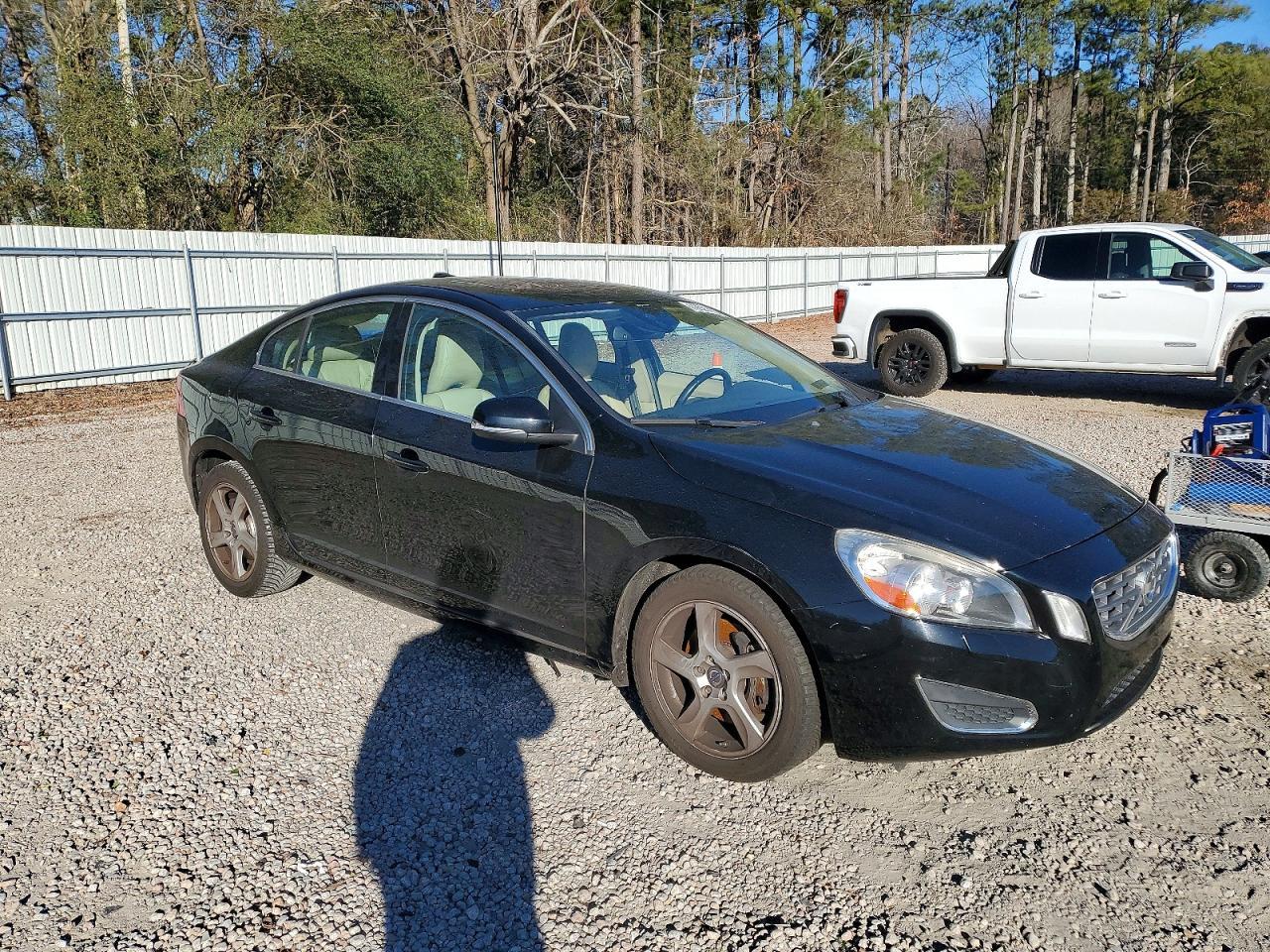 2013 VOLVO S60