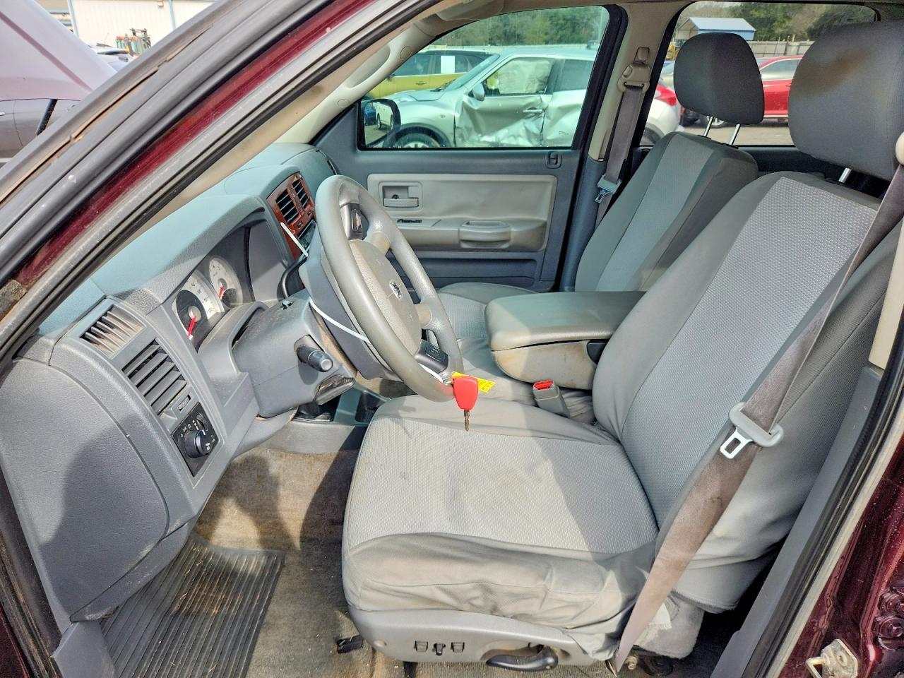 2005 DODGE Dakota