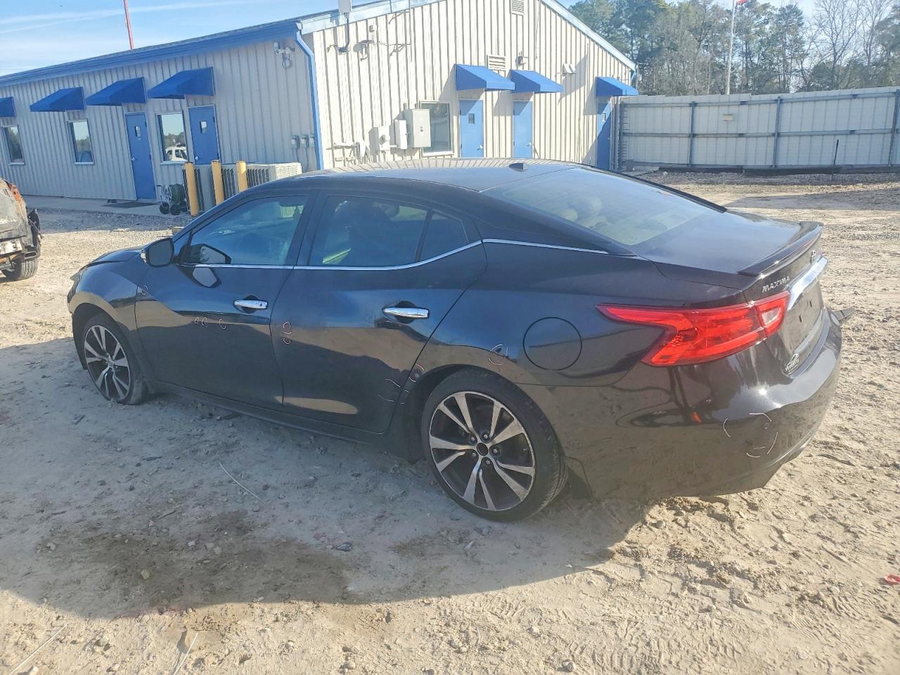 2016 NISSAN Maxima