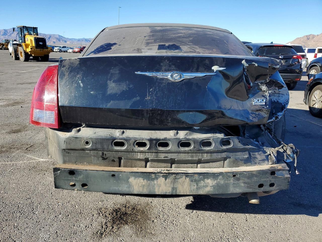2005 CHRYSLER 300
