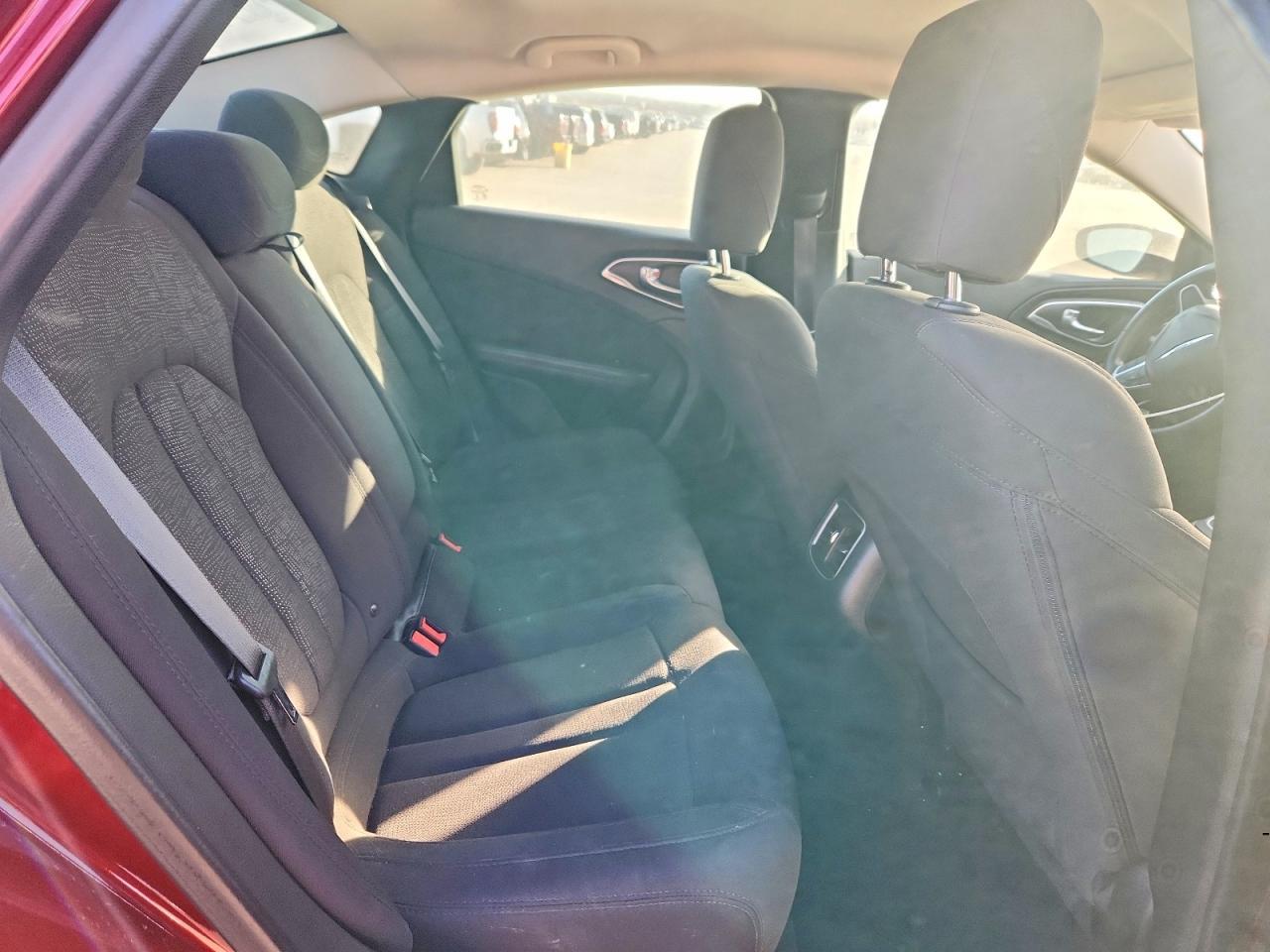2015 CHRYSLER 200