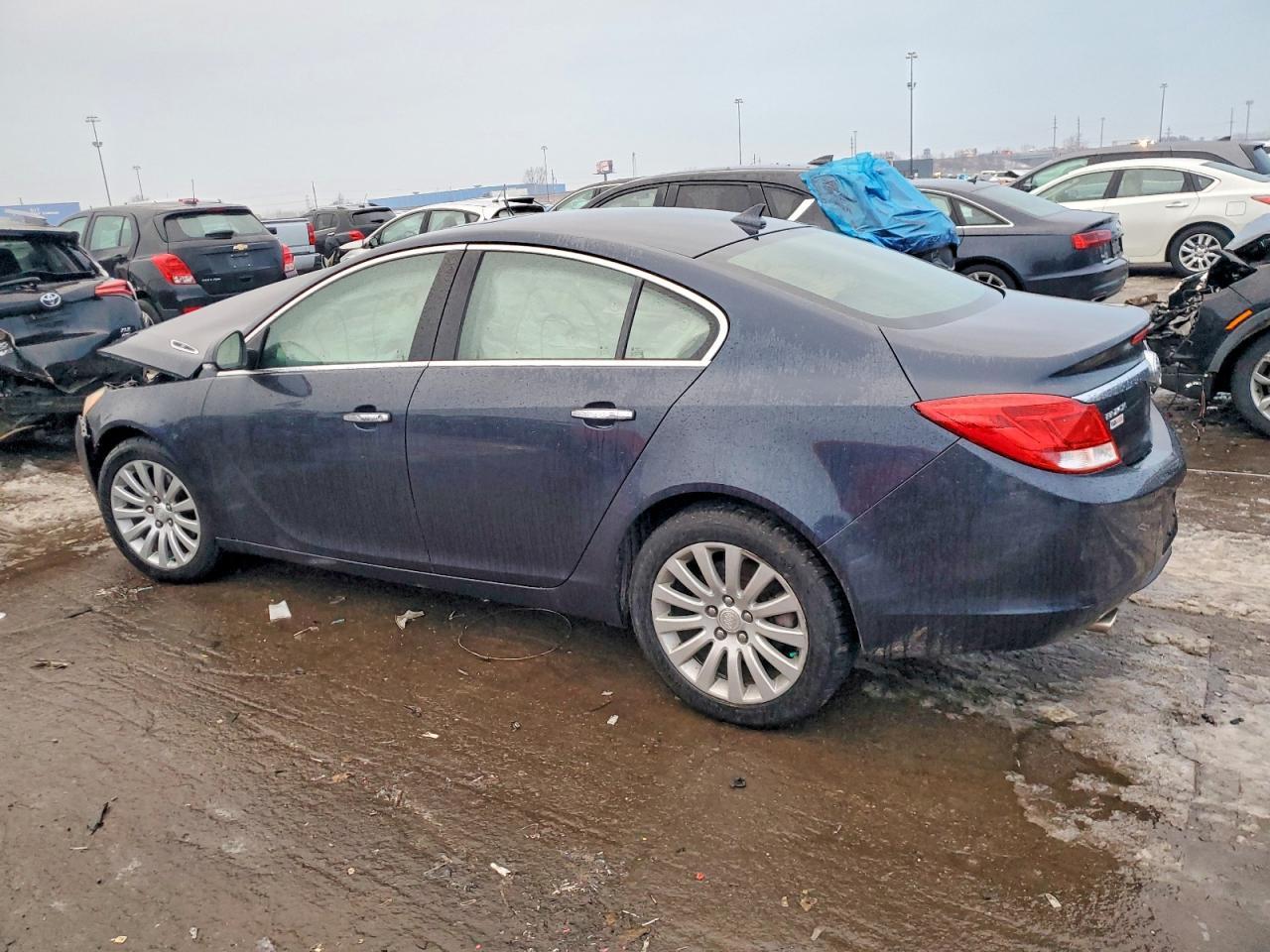 2013 BUICK Regal