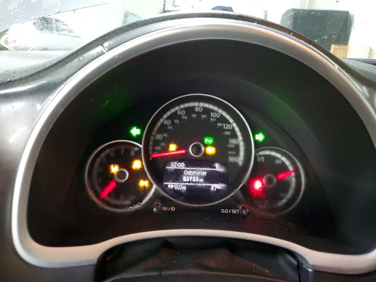 2015 VOLKSWAGEN Beetle