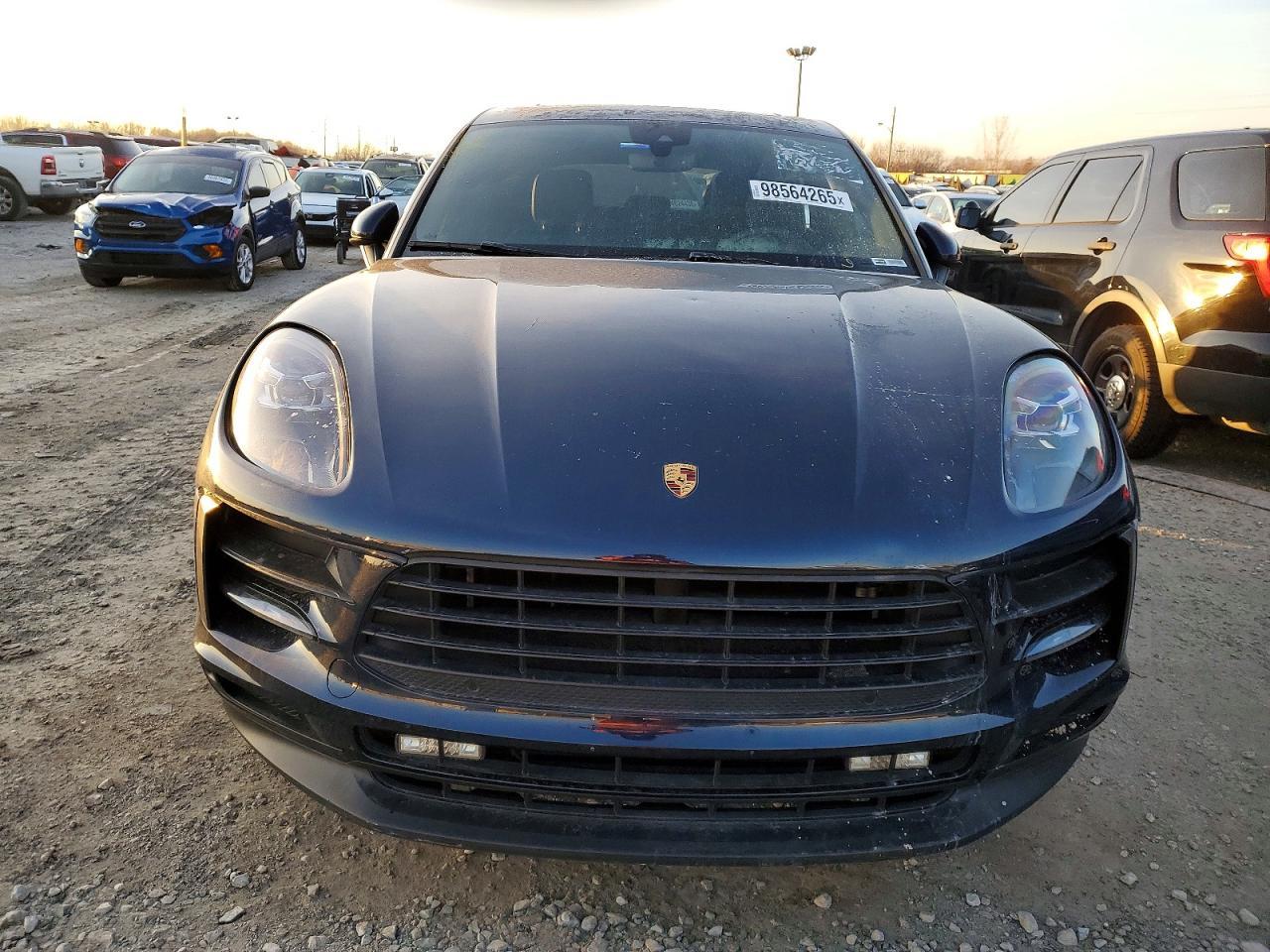 2019 PORSCHE Macan