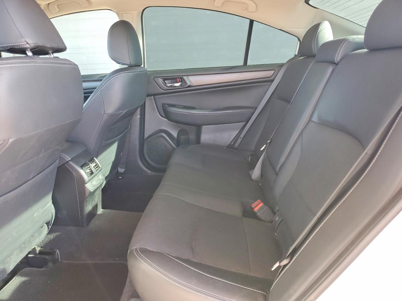 2017 SUBARU Legacy