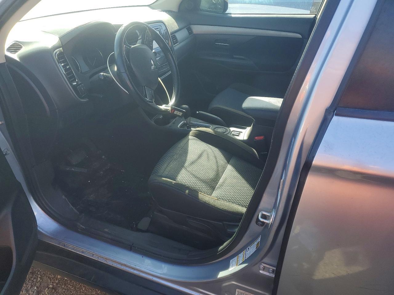 2016 MITSUBISHI outlander