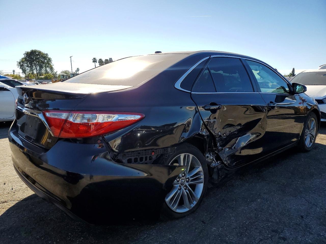 2015 TOYOTA CAMRY